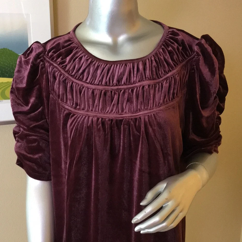 LOFT | Ruched Velvet Top Crushed Blackberry